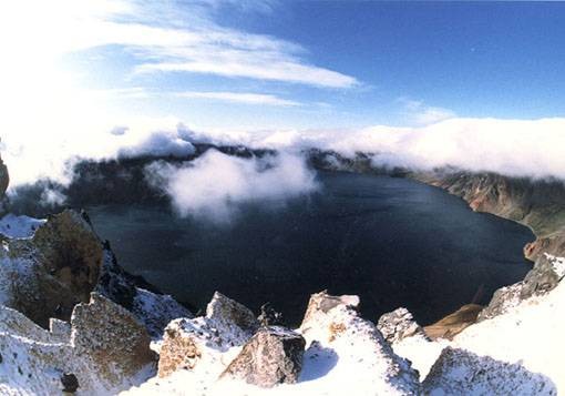 镜泊湖火山