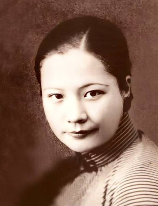 裘丽琳