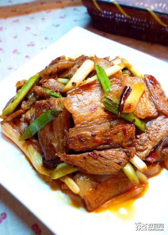 回锅肉（源于明代的四川省地方传统菜品）