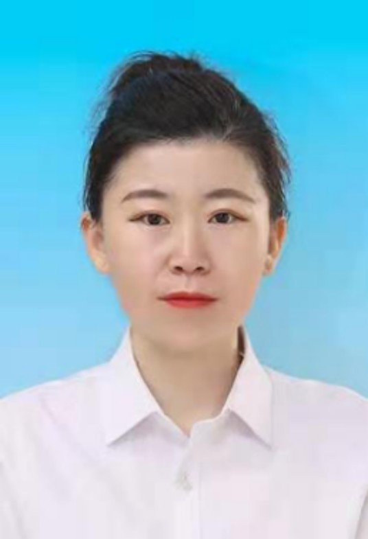 杨絮（内蒙古自治区呼伦贝尔市扎兰屯市副市长，工信局、商务局局长）