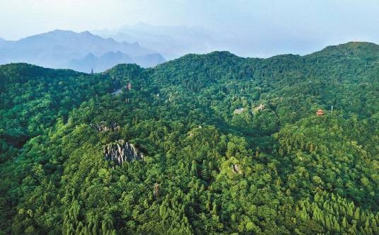 华蓥山（重庆市北碚区北部褶皱山脉）