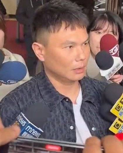 黄伯超