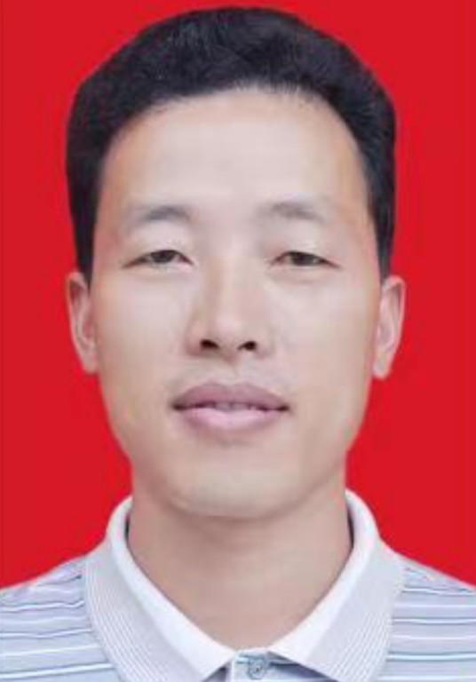 李水平（湖南省武冈市人力资源和社会保障局党组成员、副局长，三级主任科员）