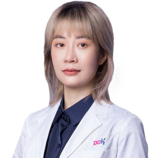 陈小果(成都八大处医疗美容医院医师)