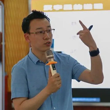 讲历史的王老师