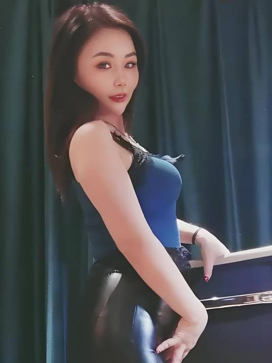 日月岛英姐