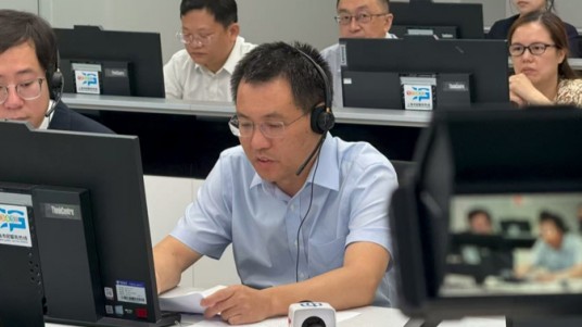 生态环境局长接热线