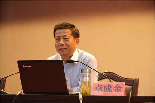 卓成金（江苏省宿迁市宿城区委教育工委书记、区教育局局长、区体育局局长）