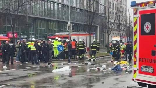 2·13德国慕尼黑车辆冲撞人群事件