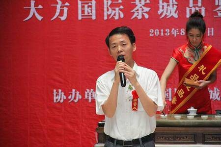 张小鹏（中国礼品产业研究院执行院长、《销售与市场·礼品》总编辑）