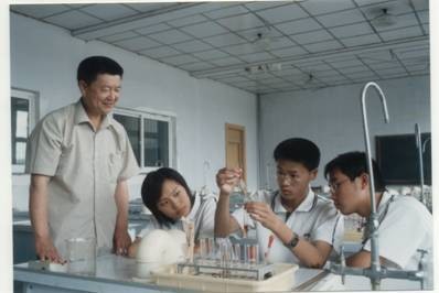 张方仕