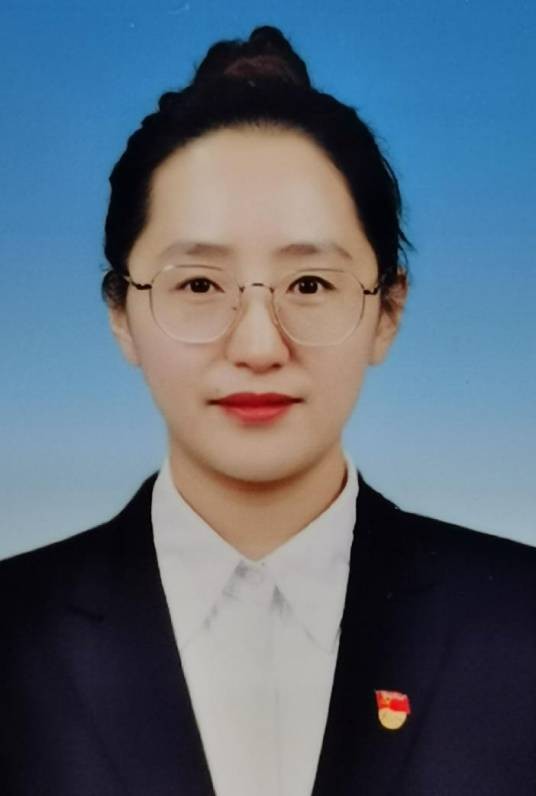 郑志雯（内蒙古自治区锡林郭勒盟正蓝旗交通运输局副局长）