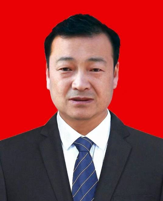 李翔（（阿丑）新疆退休军事记者）