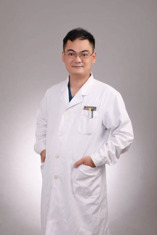 饶毅（中国中医科学院西苑医院主治医师）