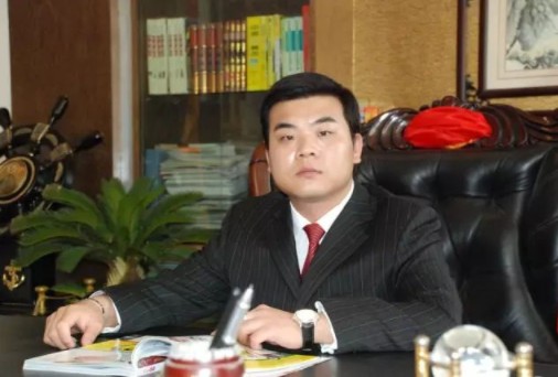 李世文（富康医药集团董事长）