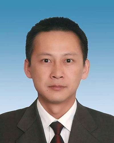 李雪峰(云南省曲靖市师宗县委常委、县人民政府党组成员、副县长)