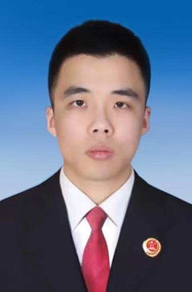 李佳林（四川省叙永县人民检察院党组成员、副检察长）