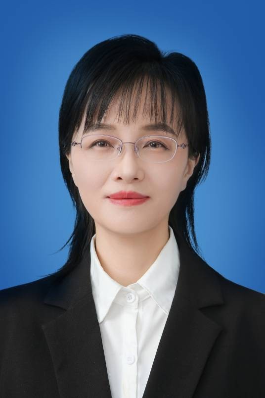 杨红霞（国家地质实验测试中心副主任、党委委员）