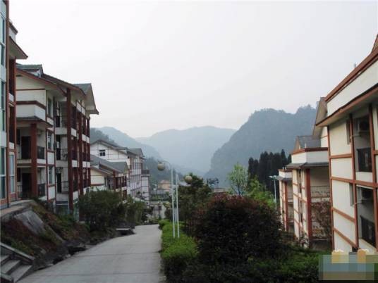 洛维四面山水