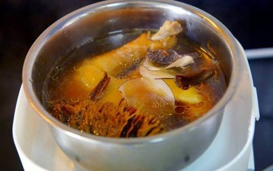 清蒸松茸