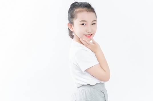 刘美汐(中国内地女演员、主持人、模特、歌手)