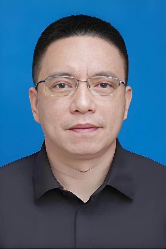 裴勇（湘潭大学化学学院院长）