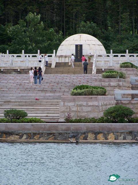 陈独秀墓