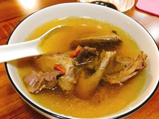 乳鸽汤