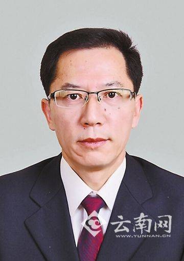 李炳华（云南省人民政府发展研究中心党组成员、副主任）