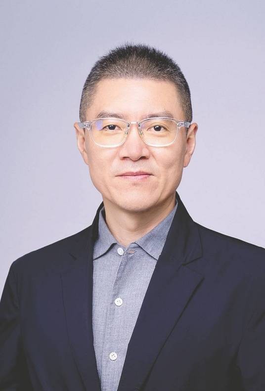 刘爱明（中国中城新产业董事长、重庆协信控股集团原CEO）