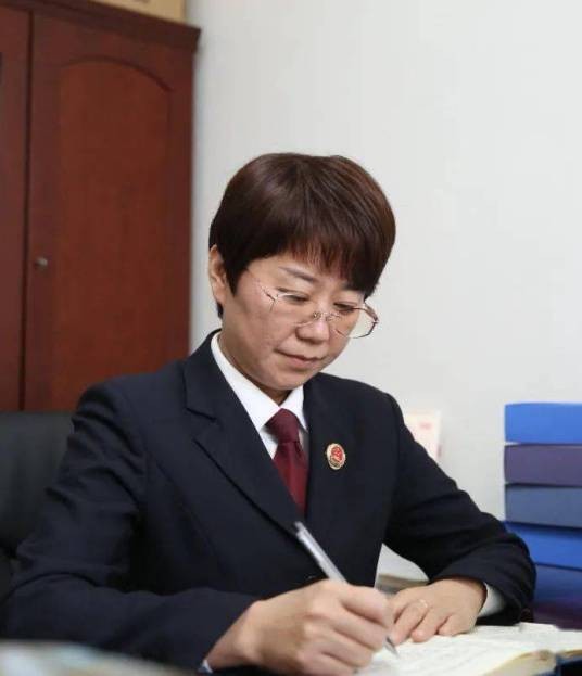 兰茜（青海省西宁市人民检察院检察员、检察委员会委员、副检察长）
