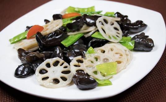 木耳炒藕片