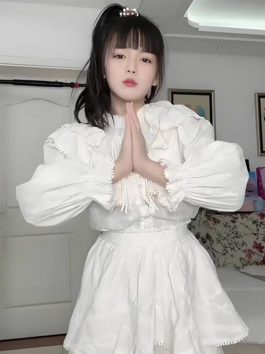 刘雨萱Lyx