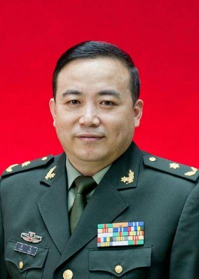 袁文（第二军医大学附属上海长征医院脊柱外科主任医师）