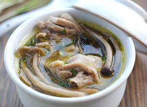茶树菇鸡汤