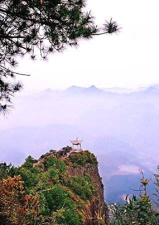 景星岩