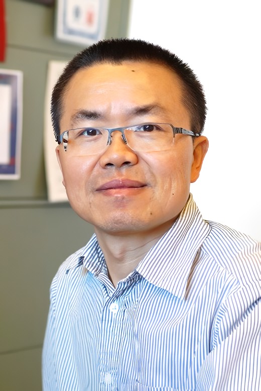 殷亚东（材料科学家、加利福尼亚大学河滨分校终身教授）