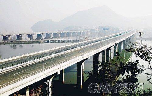徽州—杭州高速公路