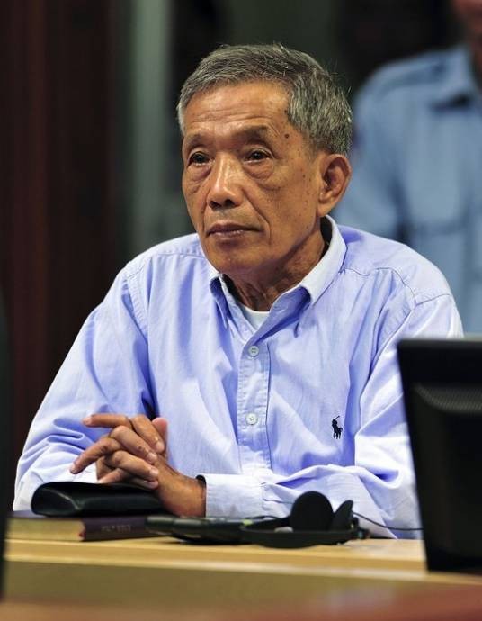 杜赫（柬埔寨华裔政治家、红色高棉前监狱负责人）