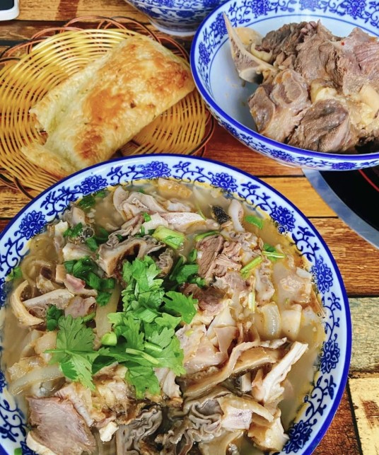 插花牛肉汤