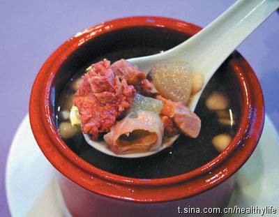 莲子排骨汤
