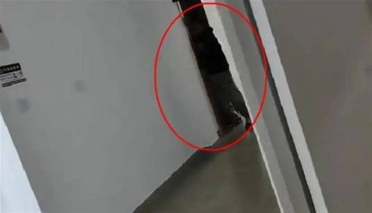 12·10上海醉酒男子夜闯女生宿舍事件