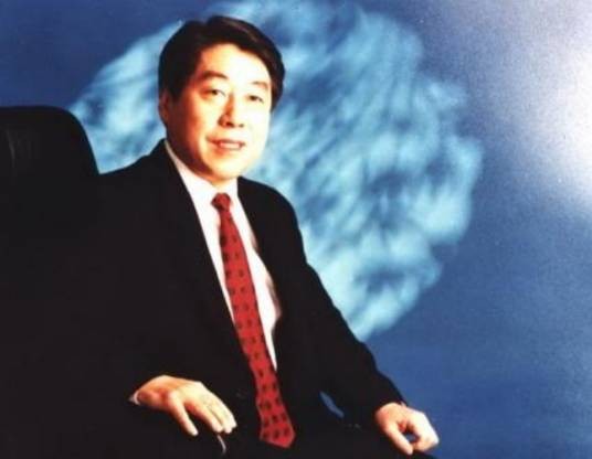 张本正（中国原清华紫光集团总裁）