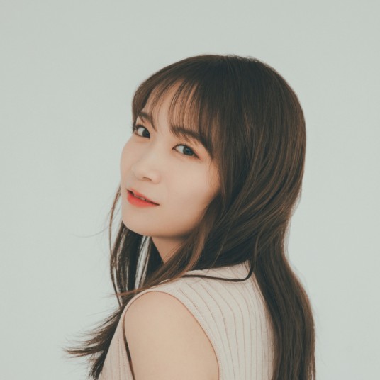 秋元真夏