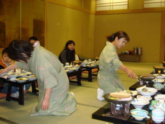 跪式服务