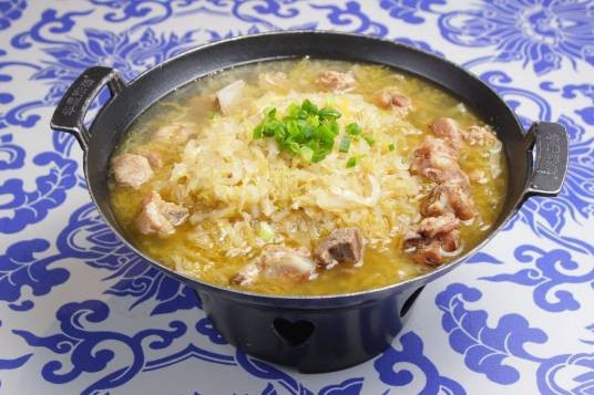 炖酸菜