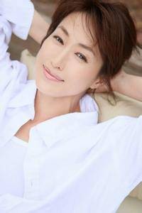 新崎雏子