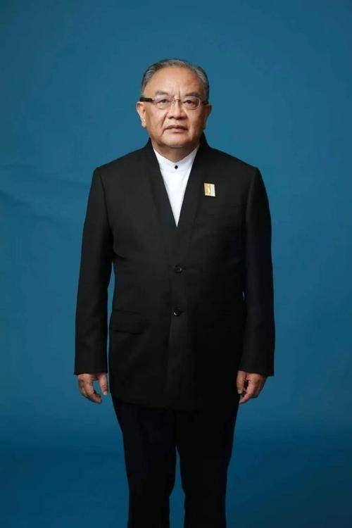 仲呈祥