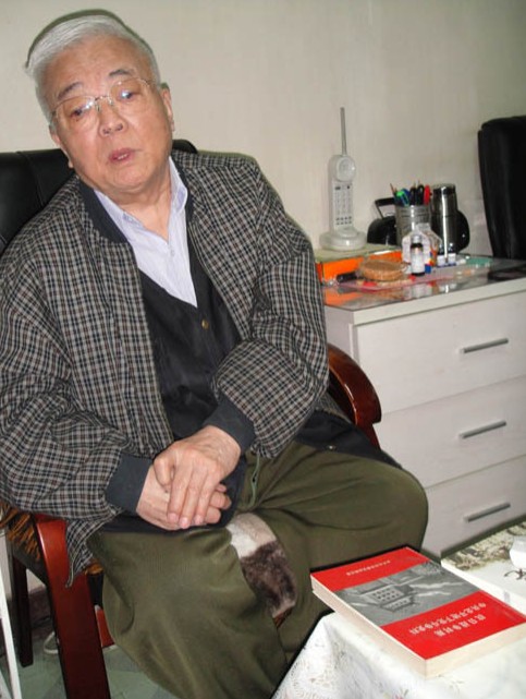 苏凡（中国舞台美术设计师、艺术家，田华的丈夫）