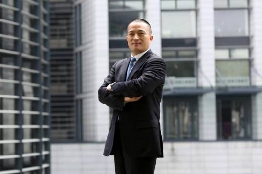 余海军（宝利德控股集团有限公司董事长）